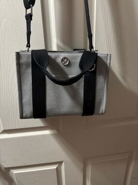 Lululemon Black and White Canvas Tote Shoulder Bag 4.5l